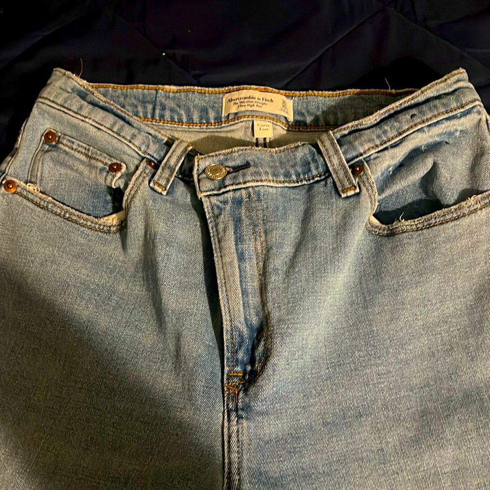 Abercrombie curve love jeans!